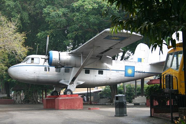 IMG_0071.JPG - Transport muset i Malaca - gammel flyvejern